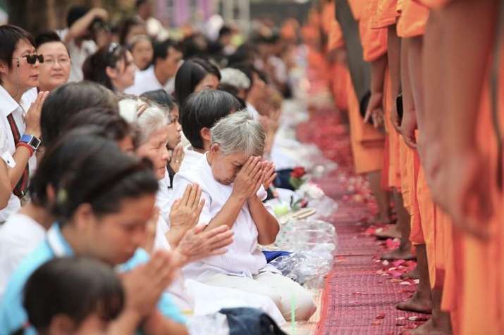 The Dana Issue: Is It Buddhist to Spend For Teachings?