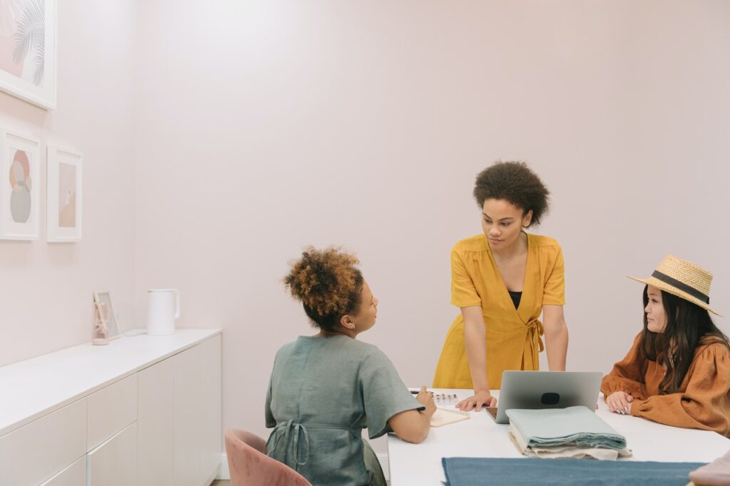 8 Essential Steps to Solve Problems in a Business