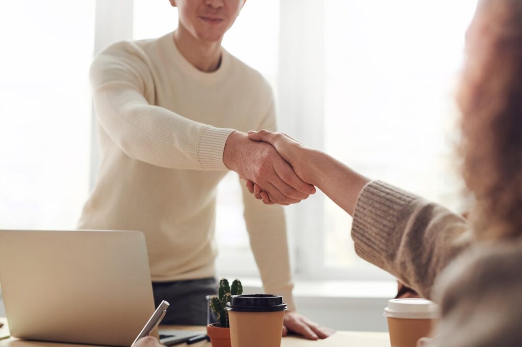 8 Essential Steps to Solve Problems in a Business