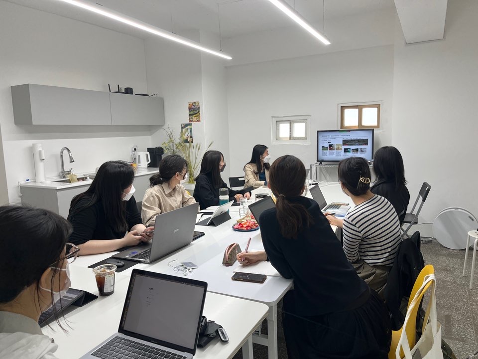 Inside the ‘Happiness Factory’: Can Solitary Confinement Spark Creativity?